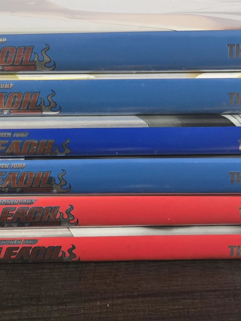 Bleach Manga Volumes - Blue and Red Spines